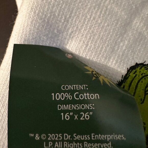 DR. SEUSS THE GRINCH Christmas Kitchen Towel Set of (3) 16 X 26 100% COTTON NWT - Picture 3 of 4